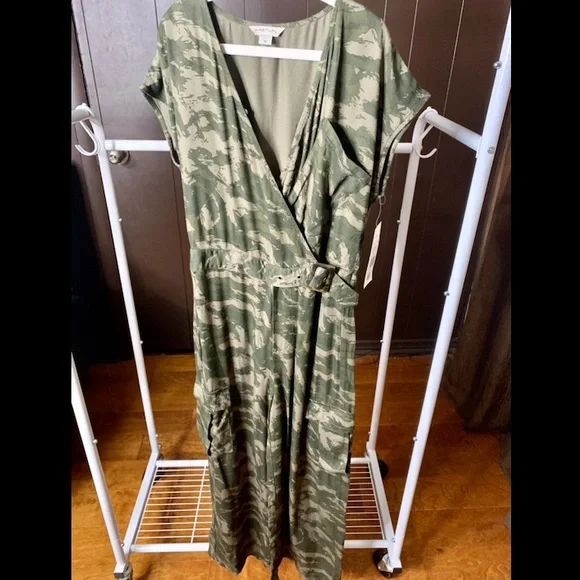 NWT Girls HABITUAL KIDS Danica Wrap Buckle Jumpsuit in Army Green, 10 - Picture 4 of 7